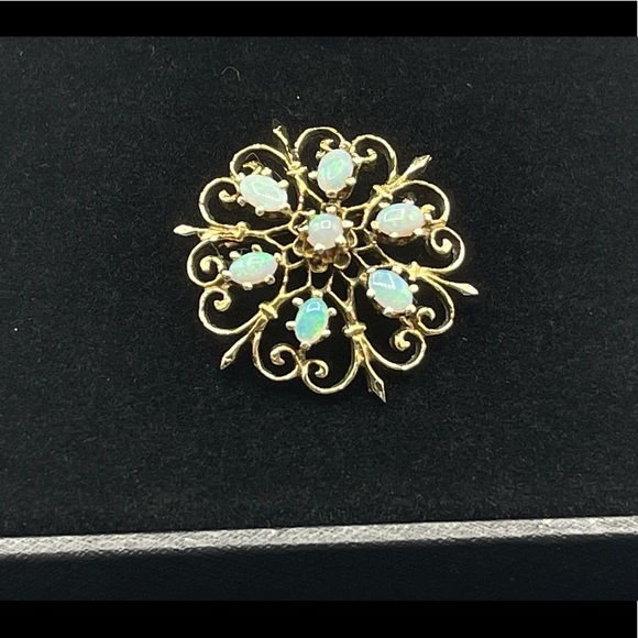 Jewelry - Vintage 14k Yellow Gold 7 Opal Round Filigree Pendant/Pin Excellent Condition